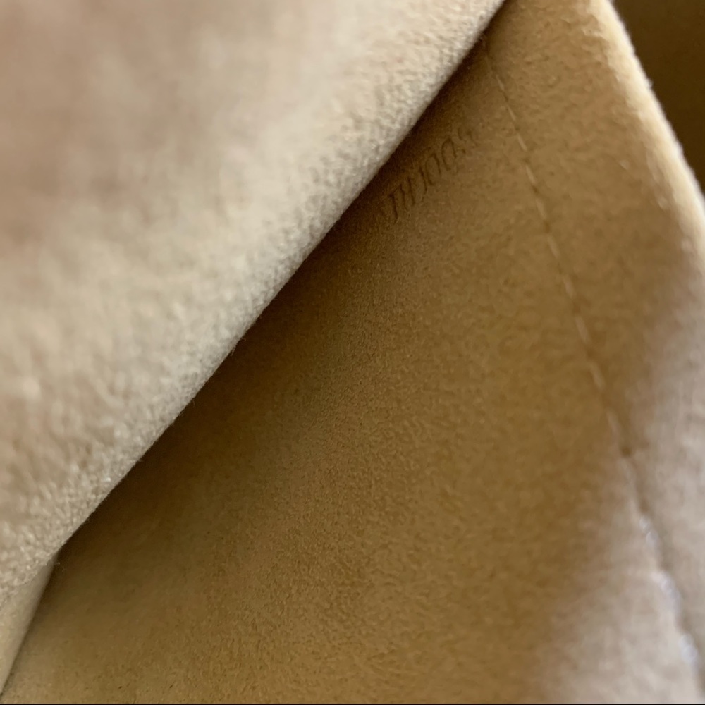Louis Vuitton Trapeze Pm Camel Mini Lin Hobo Bag - Picture 15 of 15